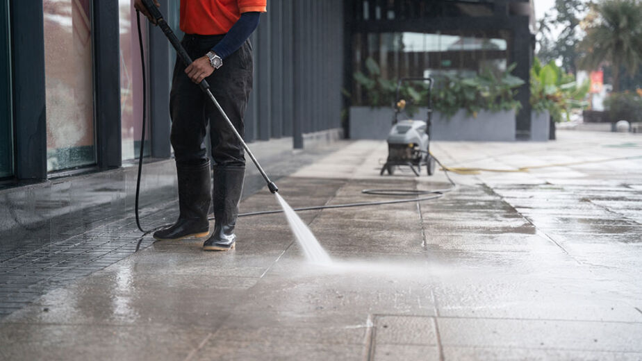 Why Your Business Needs Commercial Pressure Washing Services